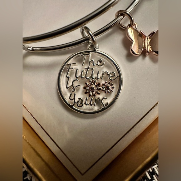 NWT STERLING CHARM BRACELET - Picture 3 of 3